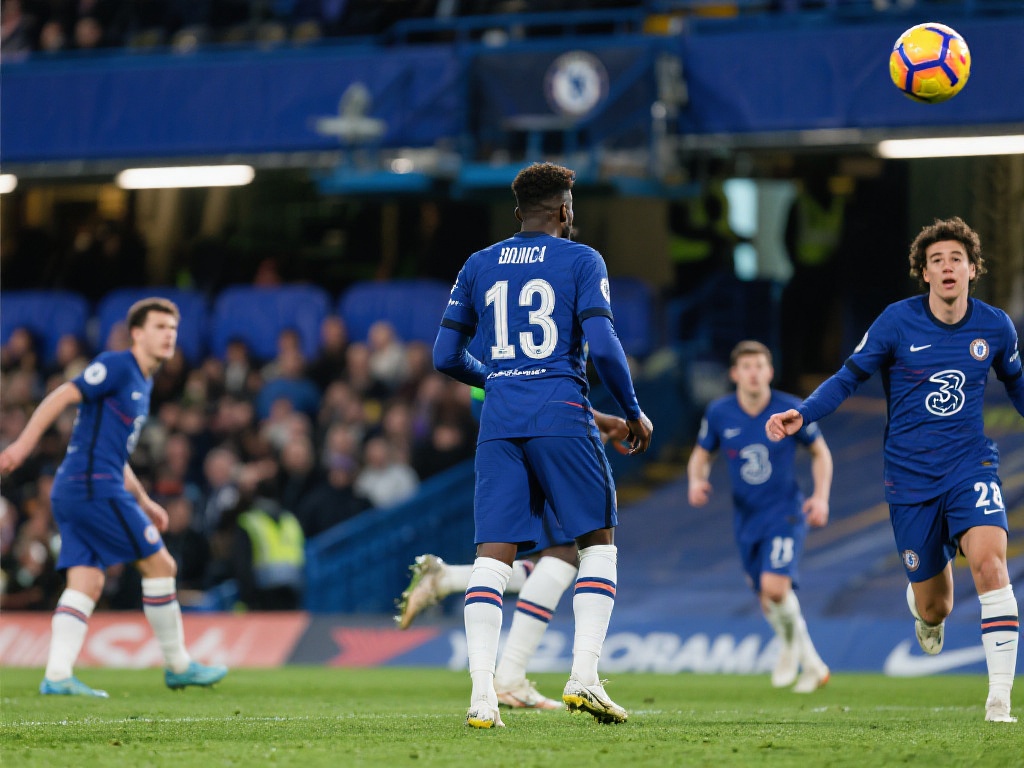 厄姆的中场 厄姆的中场